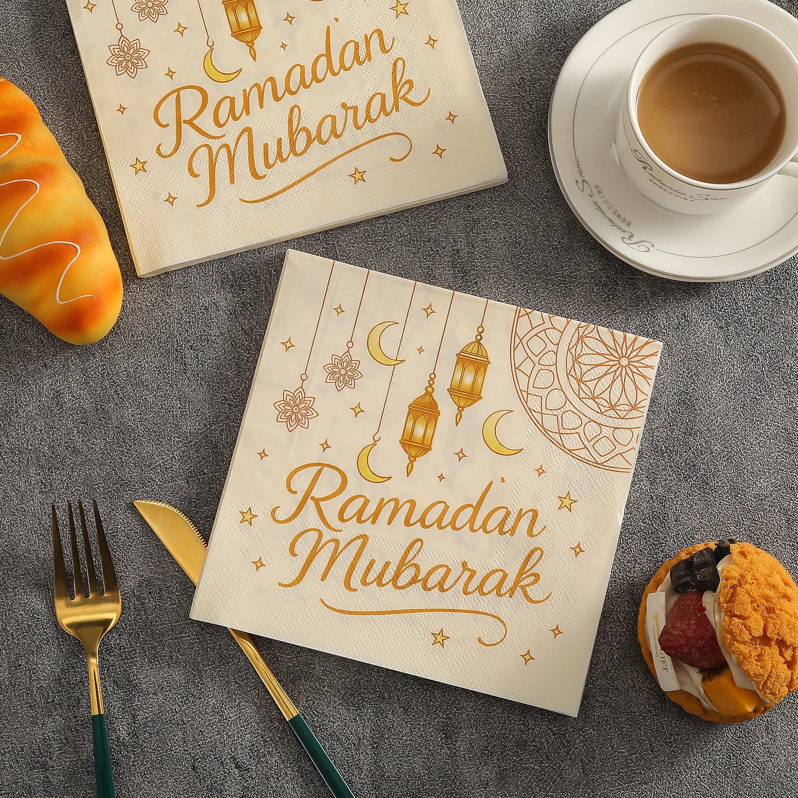 20 Colorful Moon-Patterned Napkins