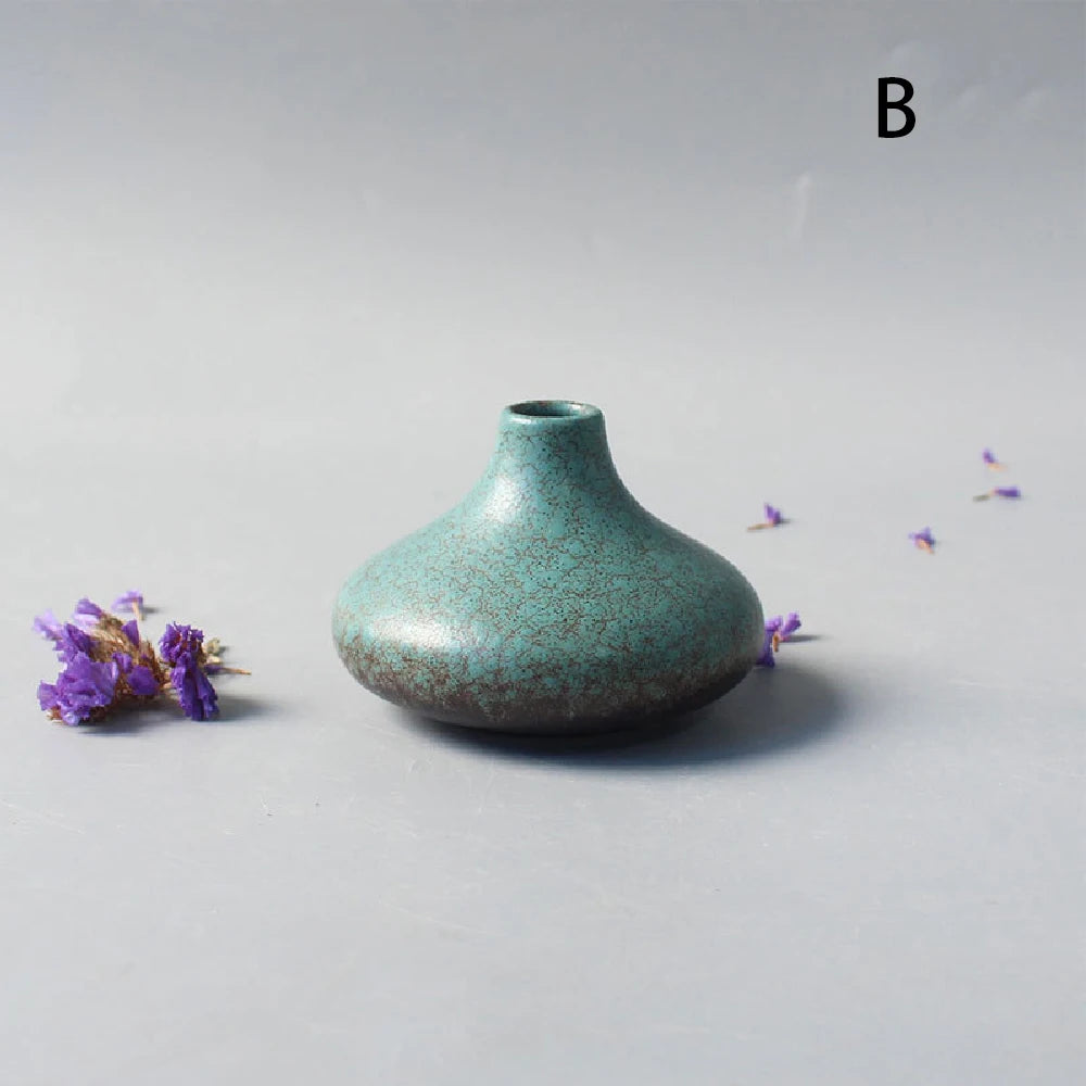 Ceramic small vase